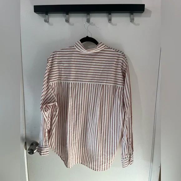 Universal Thread Button Down - Picture 2 of 3